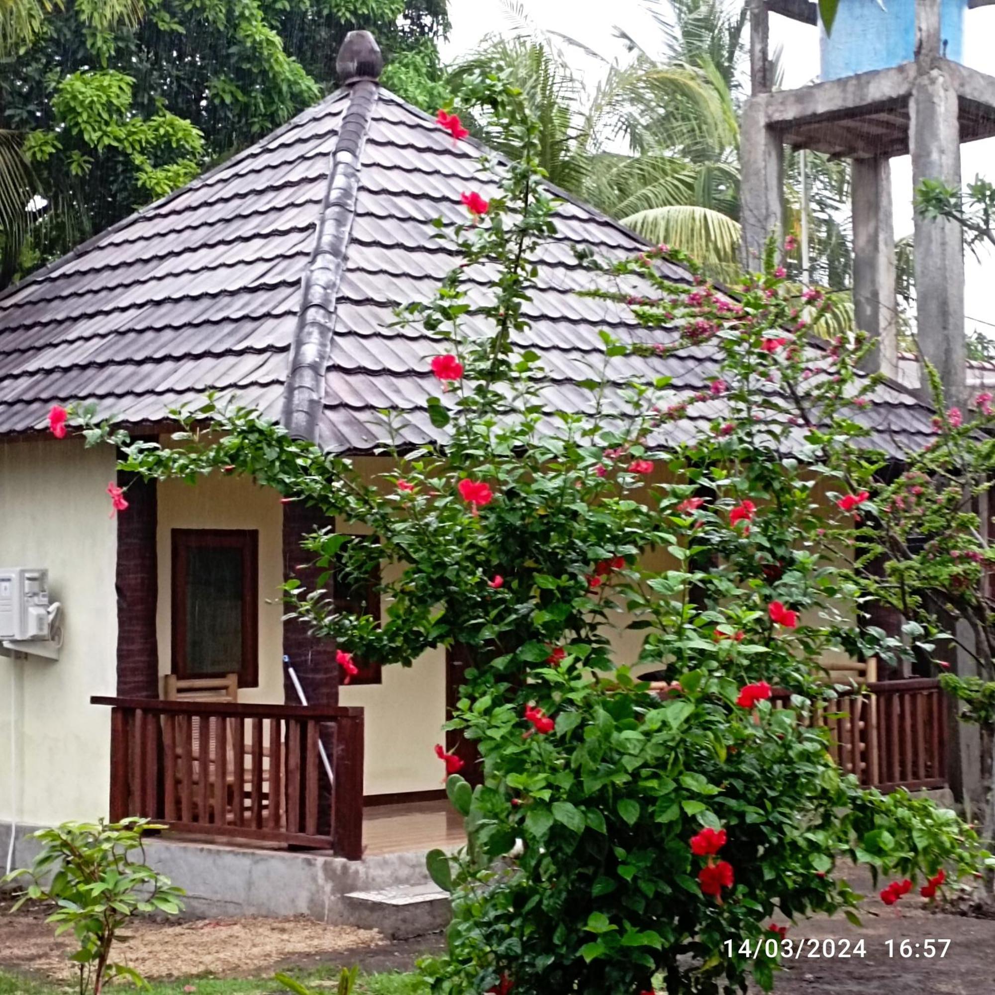 Tangga Bungalows Gili Islands Exterior photo