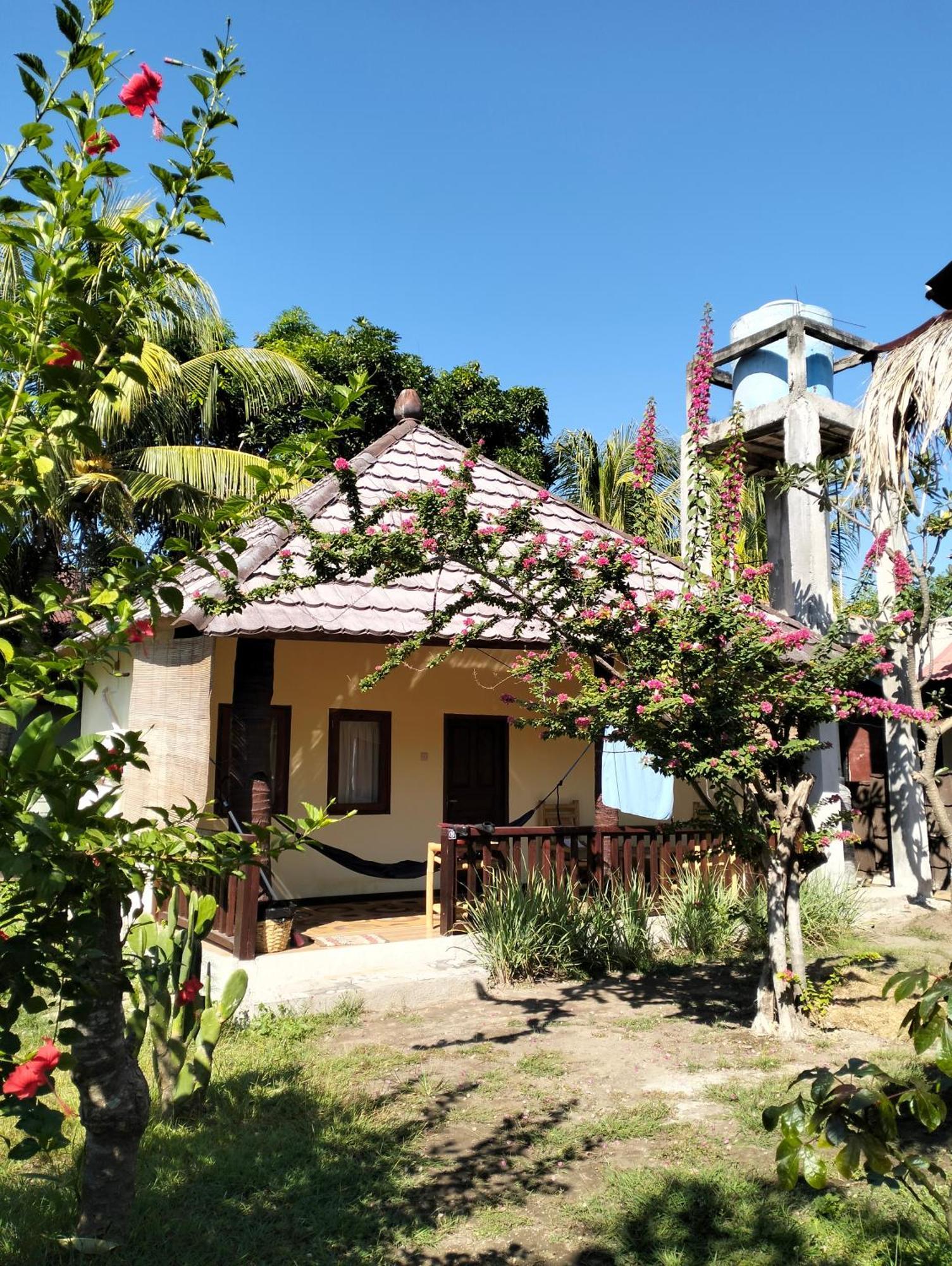 Tangga Bungalows Gili Islands Exterior photo