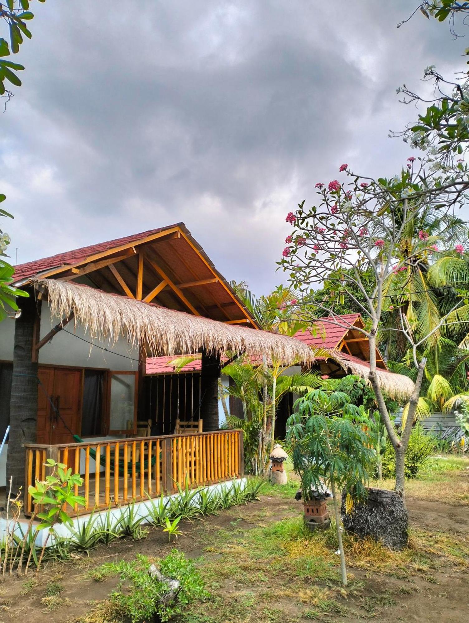 Tangga Bungalows Gili Islands Exterior photo